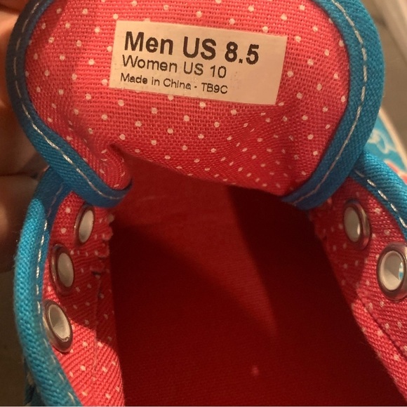 Vans Limited Edition Hello Kitty  Low Top Skate Shoe Sneakers, Size 10 - Picture 8 of 8